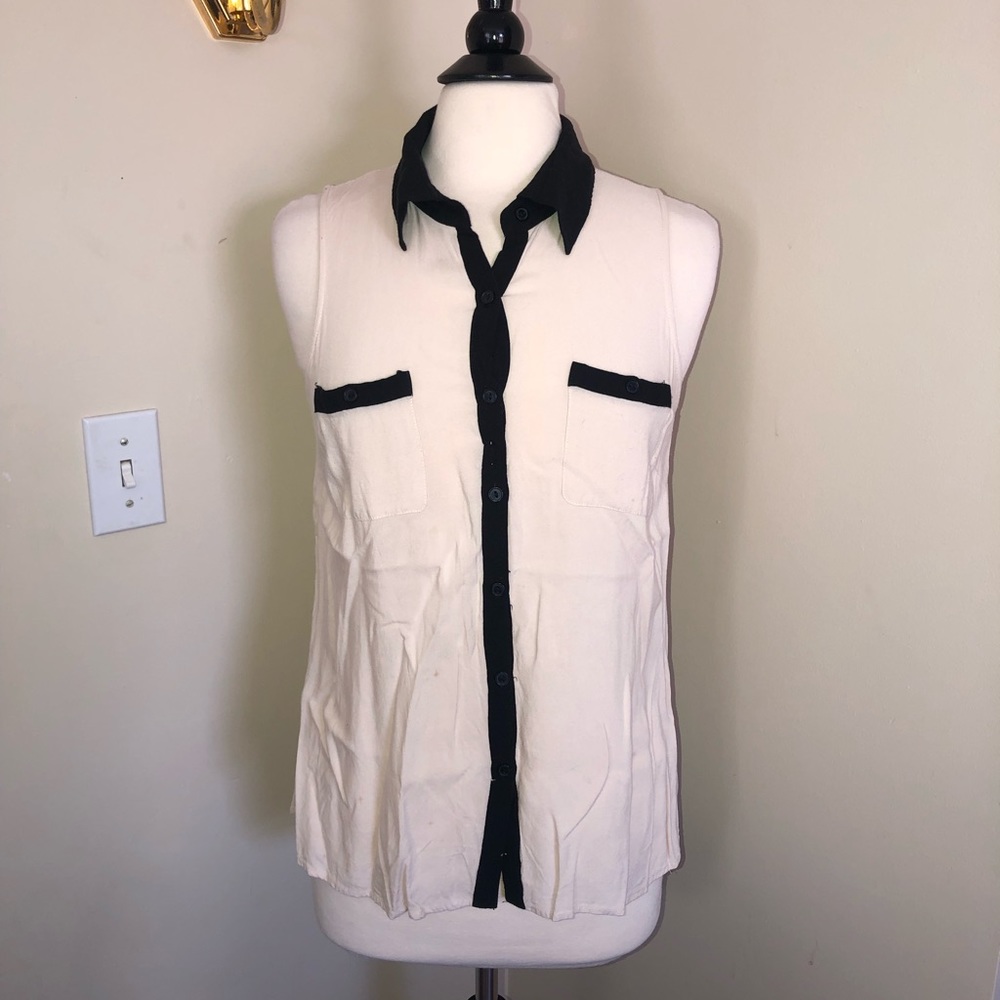 Sleeveless Blouse